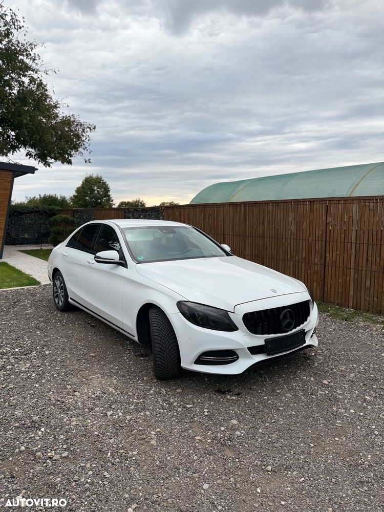 Mercedes-Benz C - 9