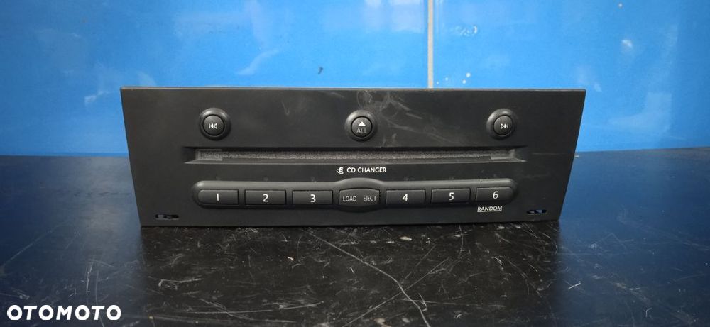 Zmieniarka 6 CD Renault Megane II 8200505120A - 1