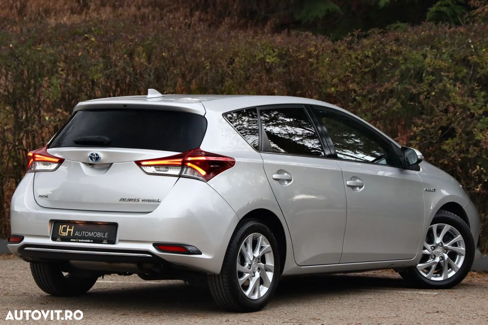 Toyota Auris 1.8 L VVT-i Hybrid Luna - 4