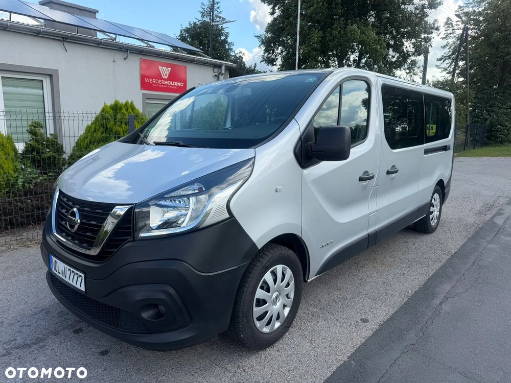 Nissan NV300 - 1