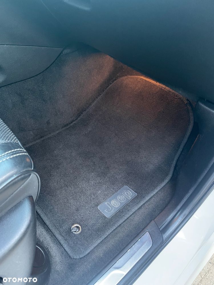 Jeep Grand Cherokee Gr 3.0 CRD Overland - 21