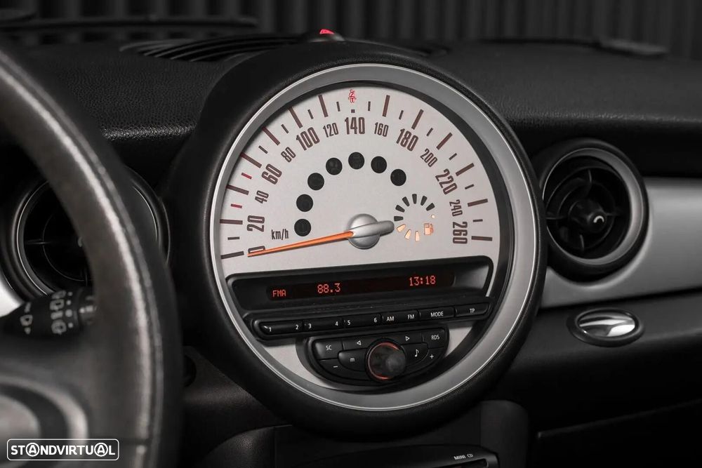 MINI 3 Portas One D - 19