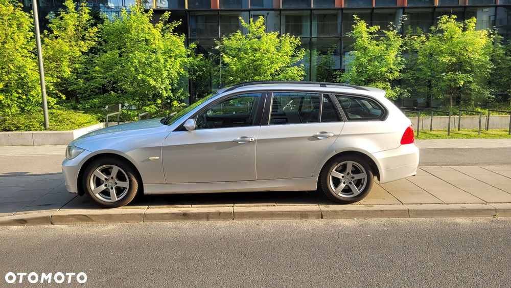 BMW Seria 3 320d DPF - 3