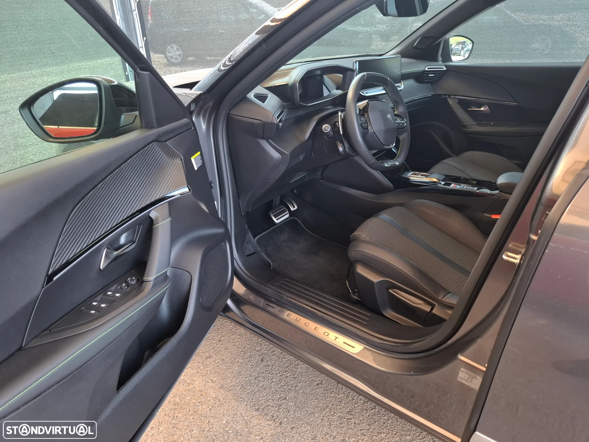 Peugeot 2008 1.2 PureTech GT Line EAT8 - 18