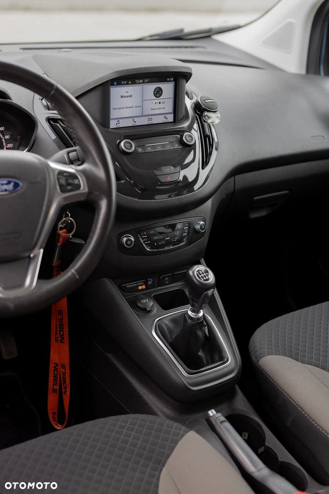 Ford Tourneo Courier - 24