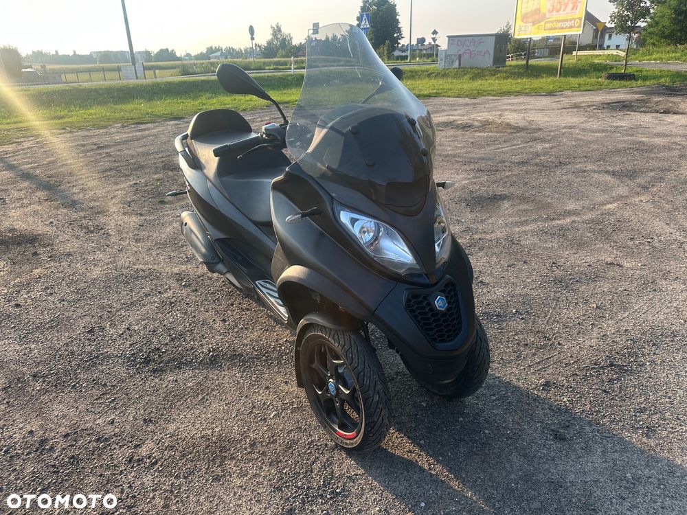 Piaggio MP-3 - 8