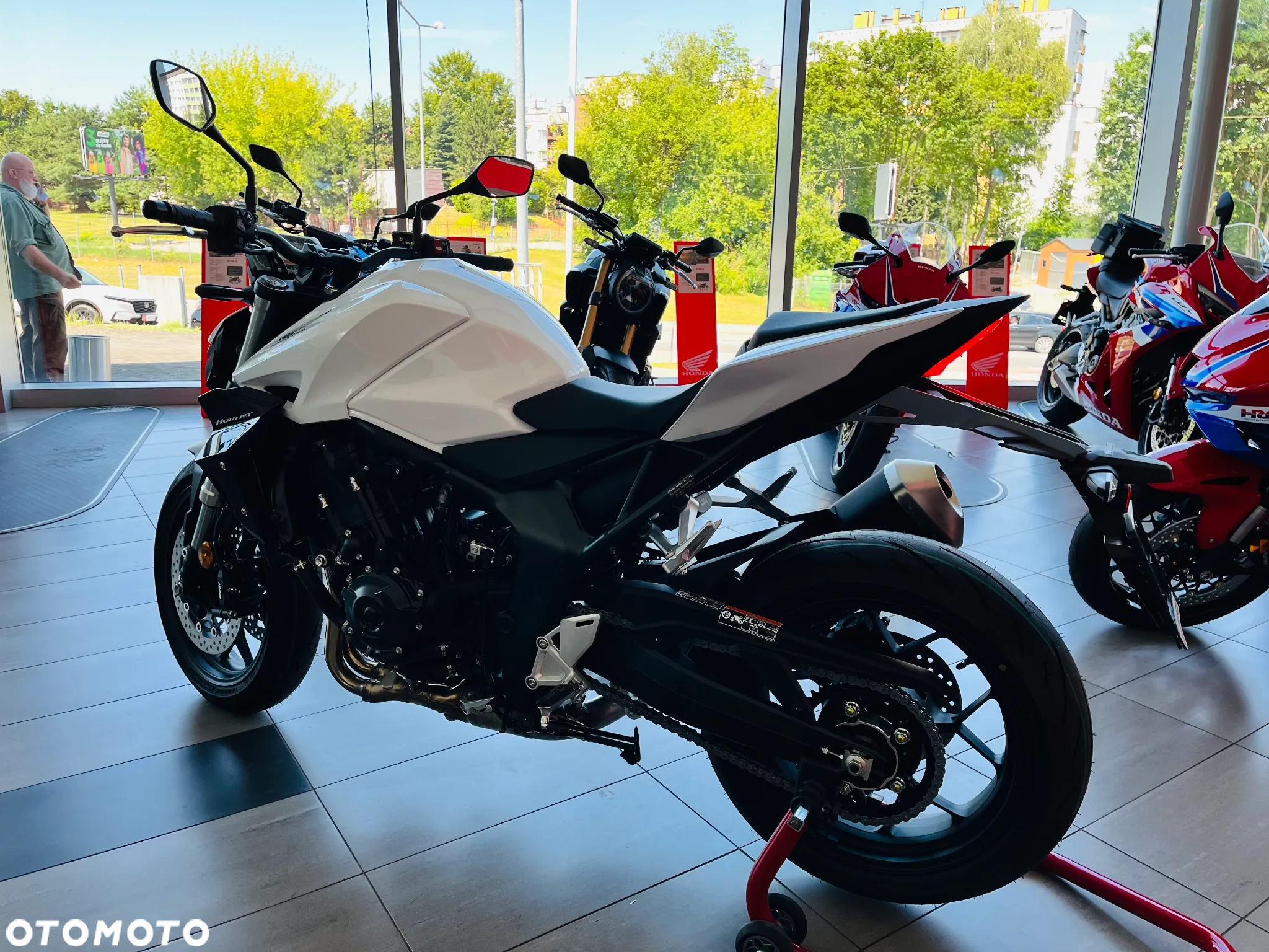 Honda CB - 4