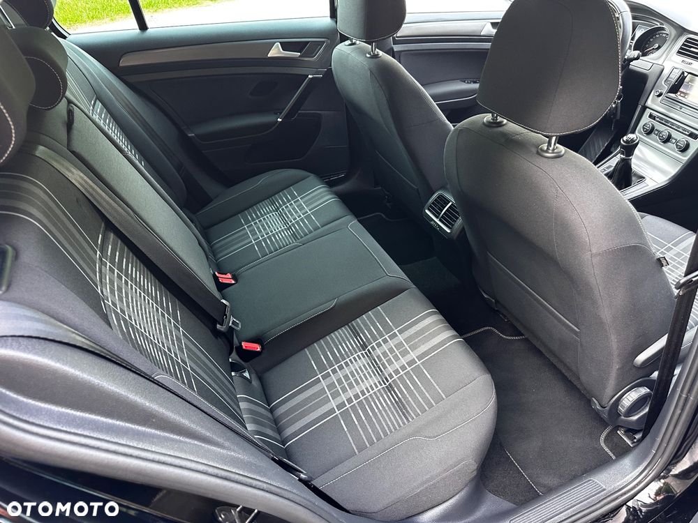 Volkswagen Golf 2.0 TDI BlueMotion Technology Lounge - 22