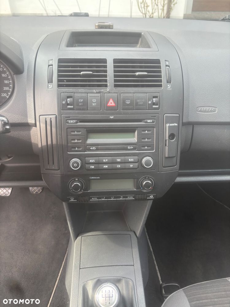 Volkswagen Polo 1.6 Sportline - 15