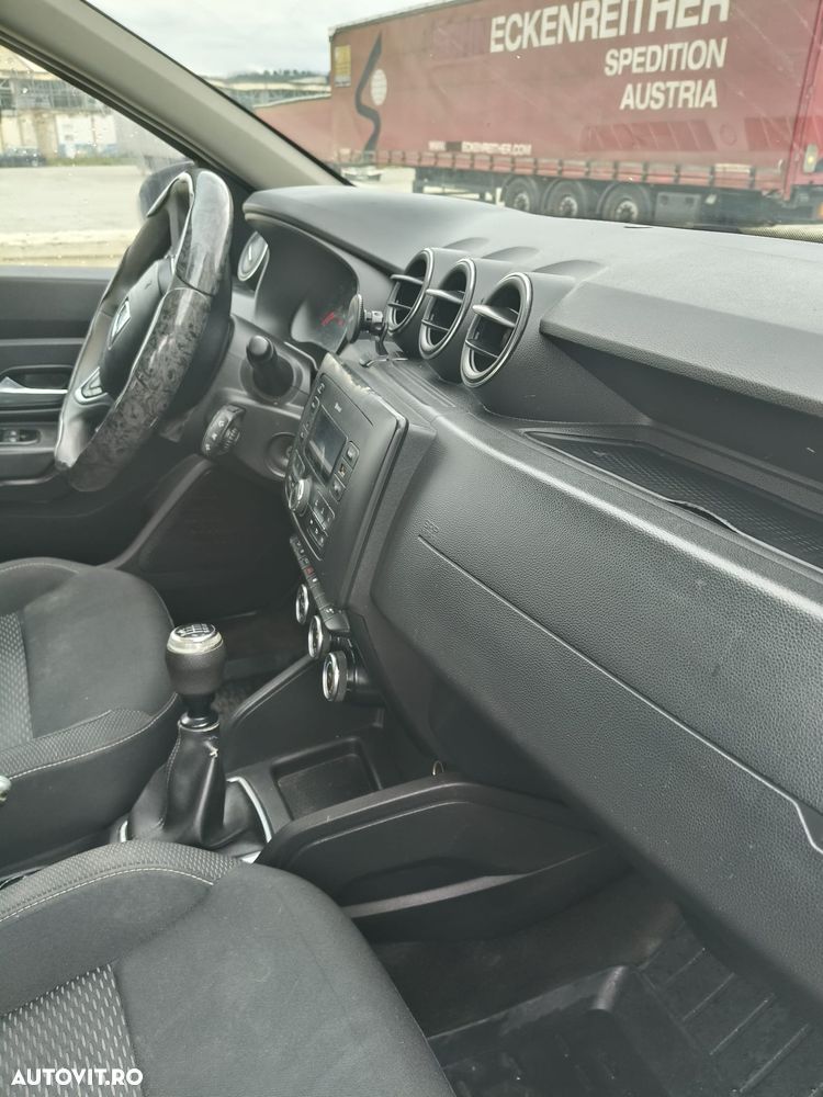 Dacia Duster 1.6 SCe 4WD Comfort - 12