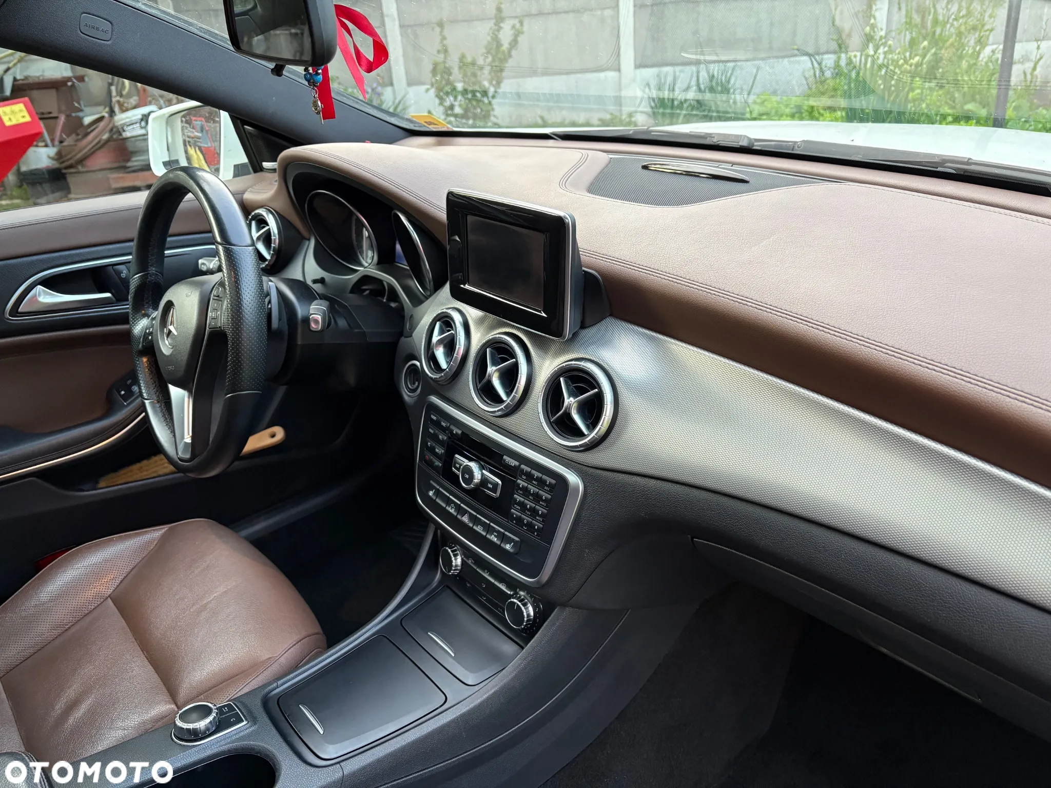 Mercedes-Benz CLA - 5