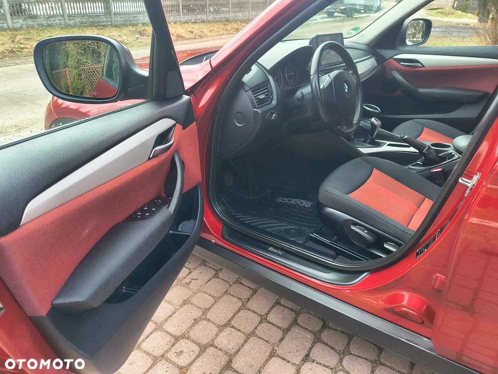 BMW X1 sDrive18d Sport Line - 17