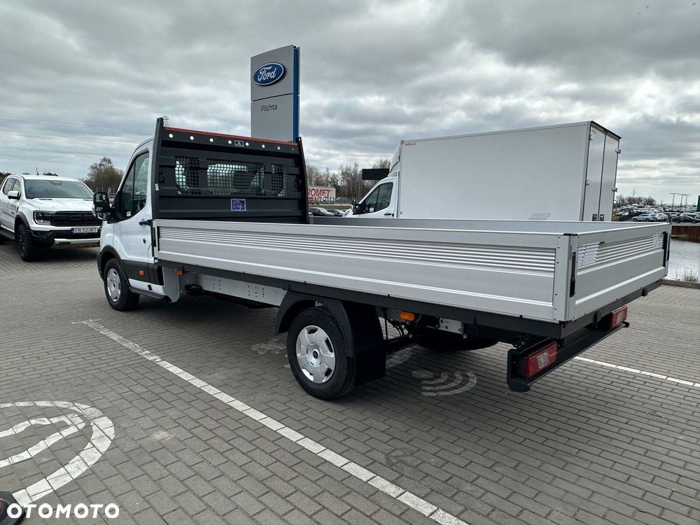 Ford transit 2.0 130KM M6 FWD Trend Podwozie L4 Skrzynia otwarta - 6