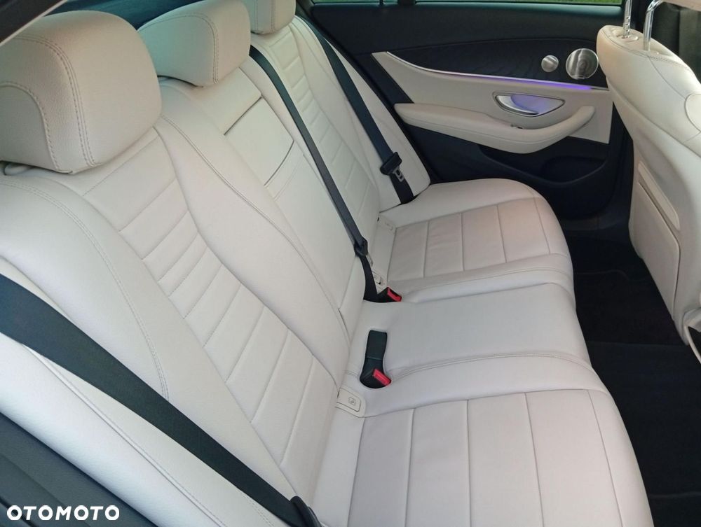 Mercedes-Benz Klasa E - 29