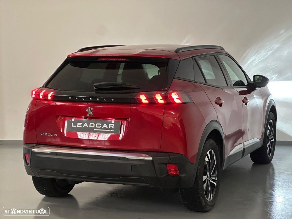 Peugeot e-2008 Allure - 4