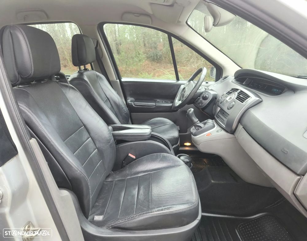 Renault Scénic 1.5 dCi Luxe Privilége - 10