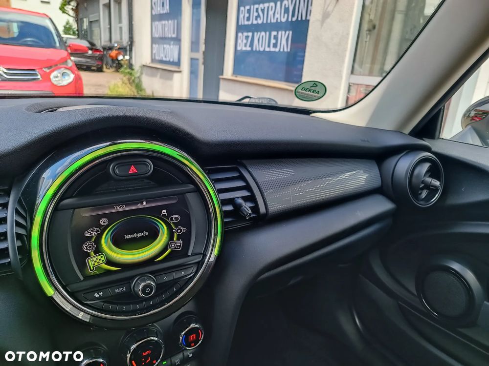 MINI Cooper Standard - 22