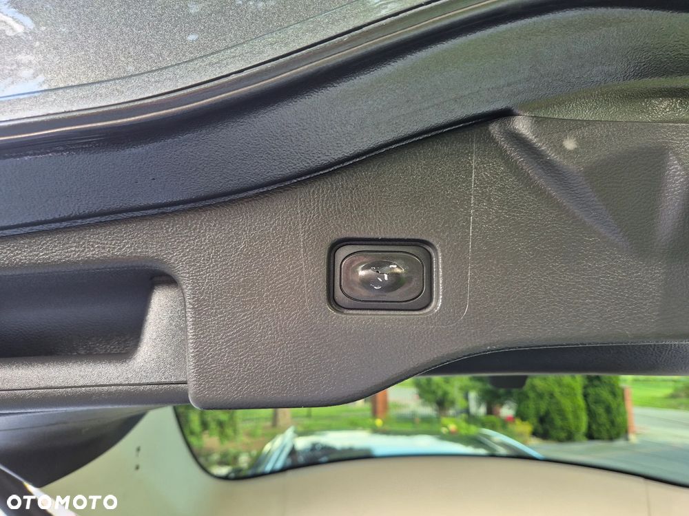 Ford Mondeo 2.0 TDCi Titanium PowerShift - 33