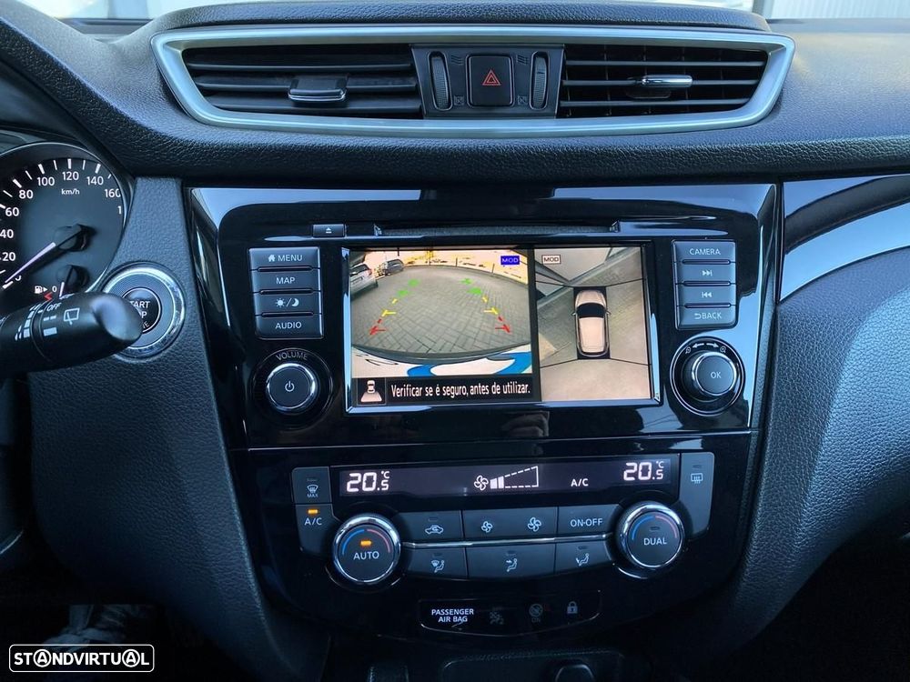 Nissan Qashqai 1.5 dCi N-Connecta J18 - 21