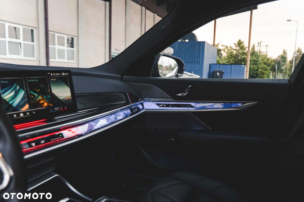 BMW Seria 7 740d xDrive mHEV sport - 21