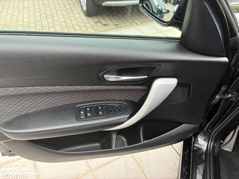 BMW 116 d Pack M - 12