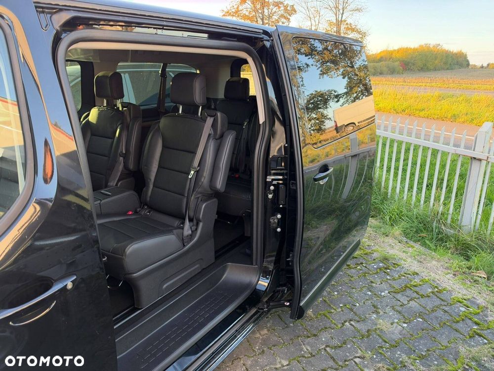 Peugeot Traveller - 12
