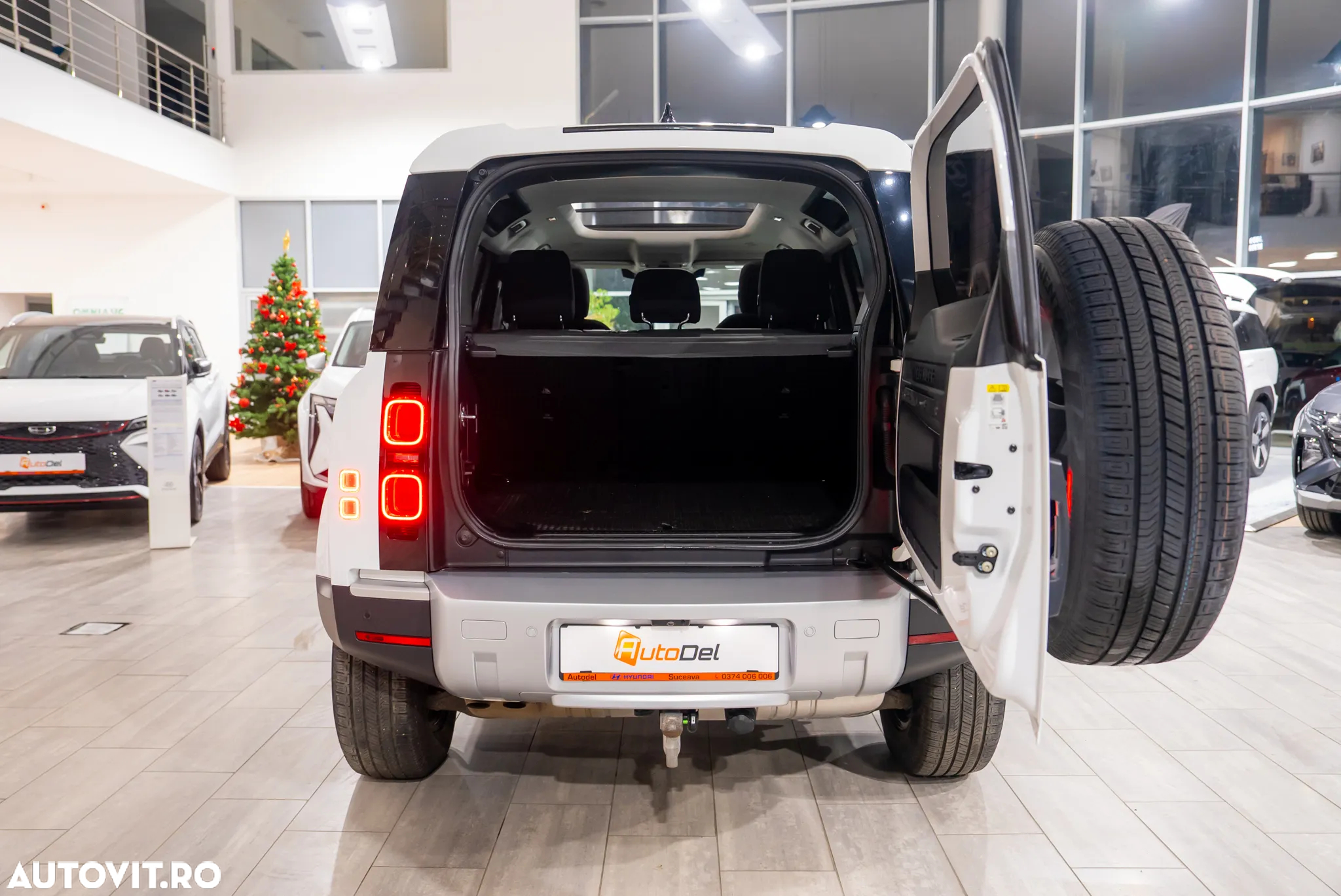 Land Rover Defender 110 3.0D 300 MHEV Hard Top SE - 14