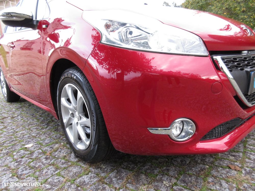 Peugeot 208 1.2 VTi SE Style - 13