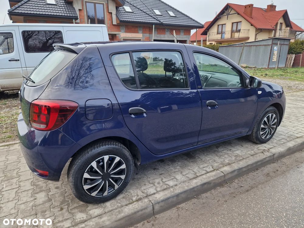 Dacia Sandero - 32