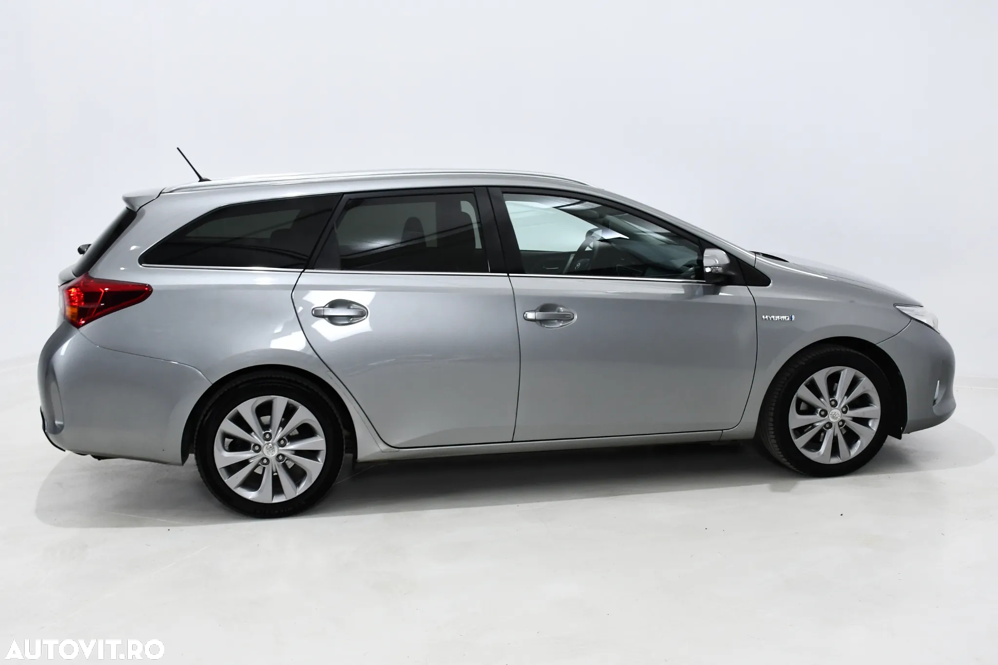 Toyota Auris 1.8 VVT-i Hybrid Automatik Comfort - 4