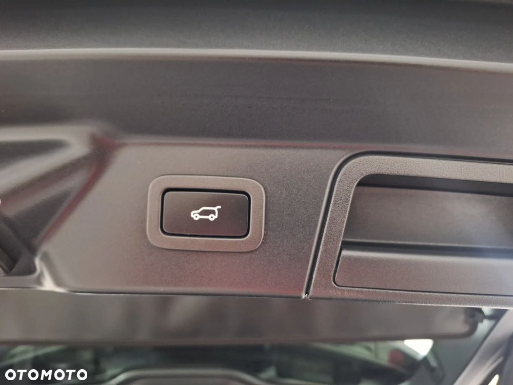 Land Rover Range Rover Velar D200 Dynamic SE - 23