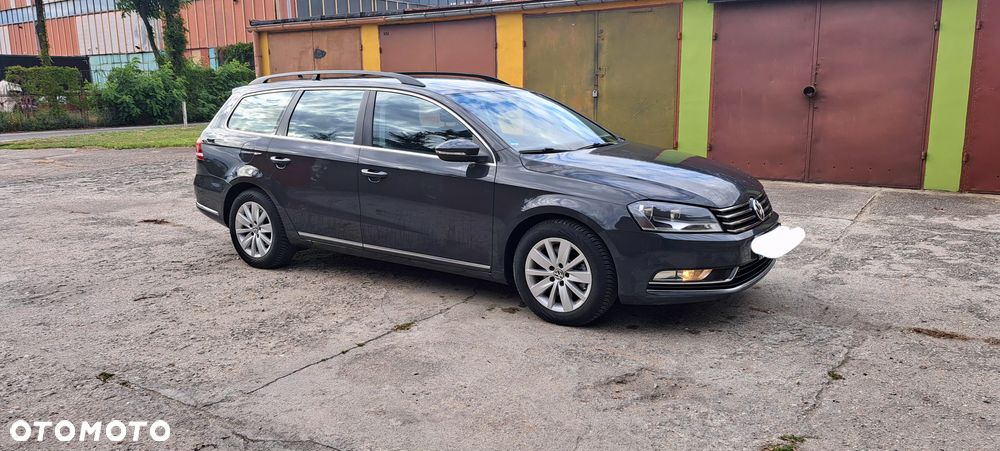 Volkswagen Passat 1.6 TDI (BlueMotion Technology) Comfortline - 4