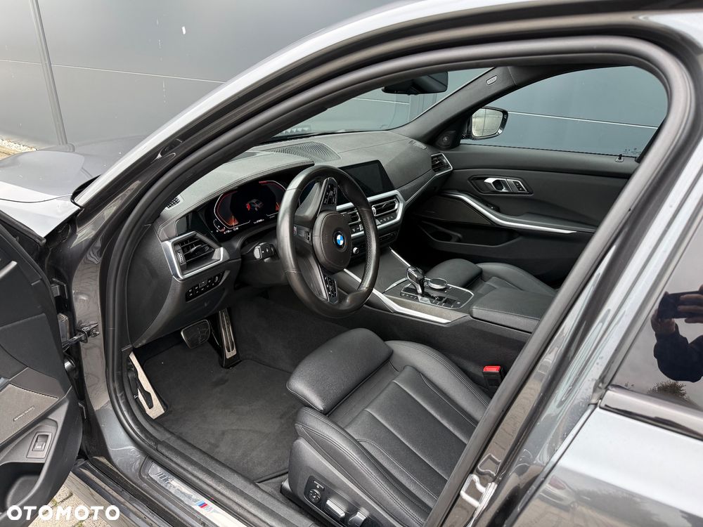 BMW Seria 3 330i xDrive Sport Line sport - 6