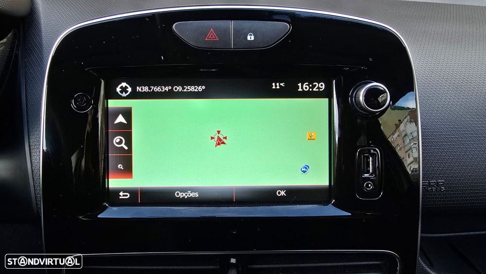 Renault Clio Sport Tourer 0.9 TCe Limited - 19