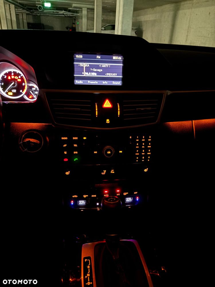 Mercedes-Benz Klasa E 250 CDI 4-Matic BlueEff Avantgarde - 17