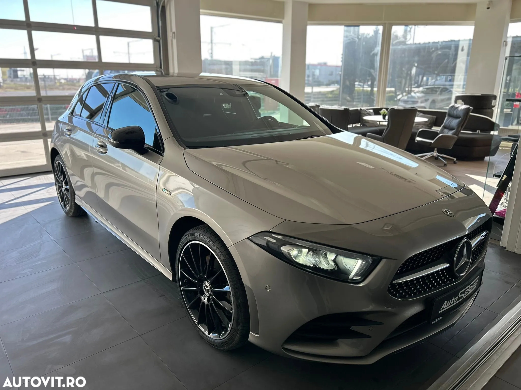 Mercedes-Benz A 250 e 8G-DCT AMG Line Advanced Plus - 3