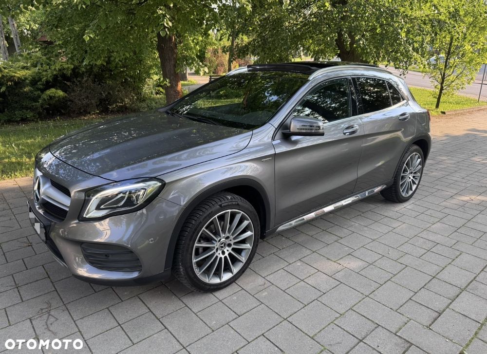 Mercedes-Benz GLA 220 d 7G-DCT AMG Line - 1