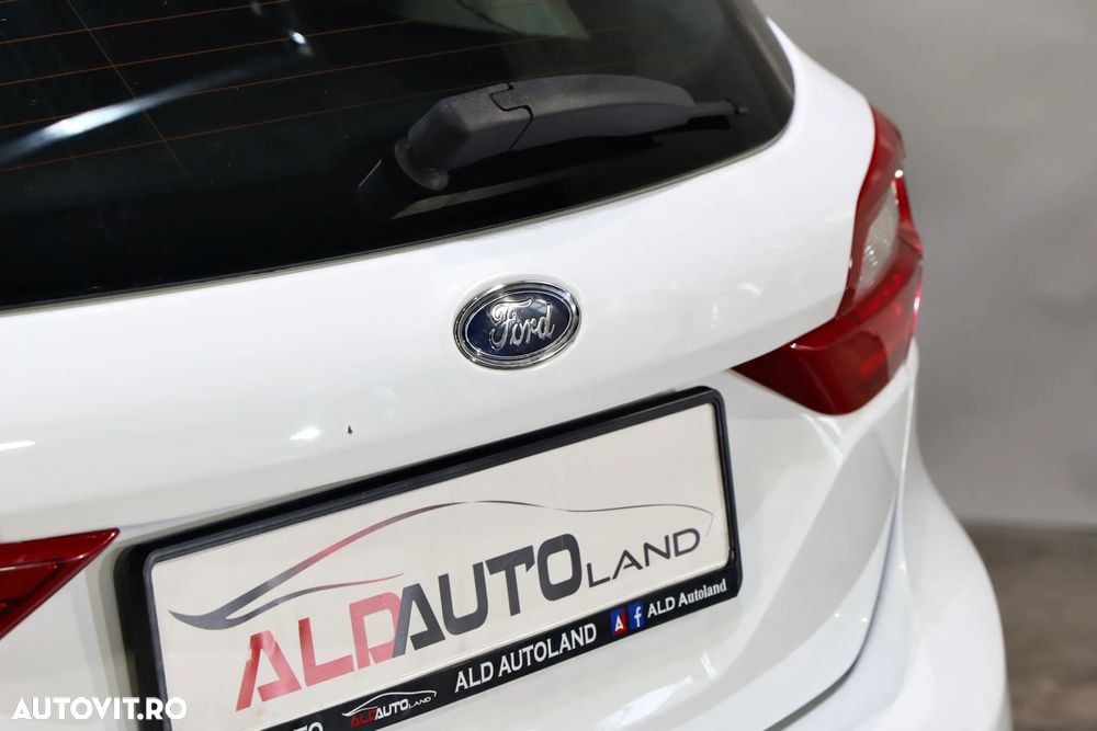 Ford Fiesta 1.0 EcoBoost Powershift Celebration - 27