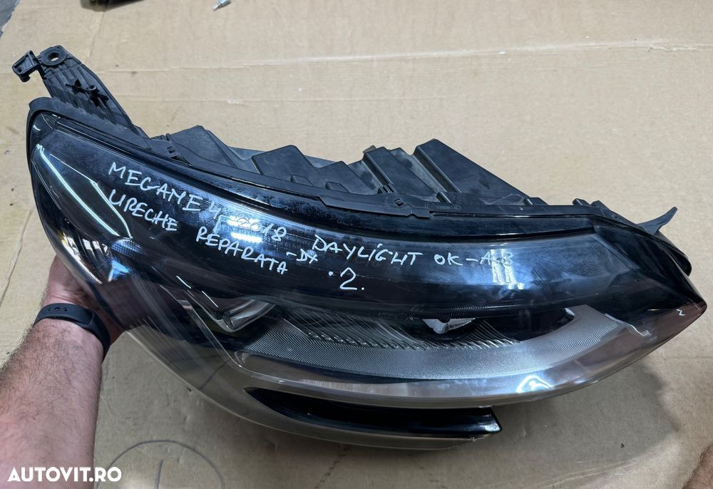 Far dreapta full led pure vision RENAULT MEGANE 4 an 2018 cod 260104596R daylight alb nu e ingalbenit - 3
