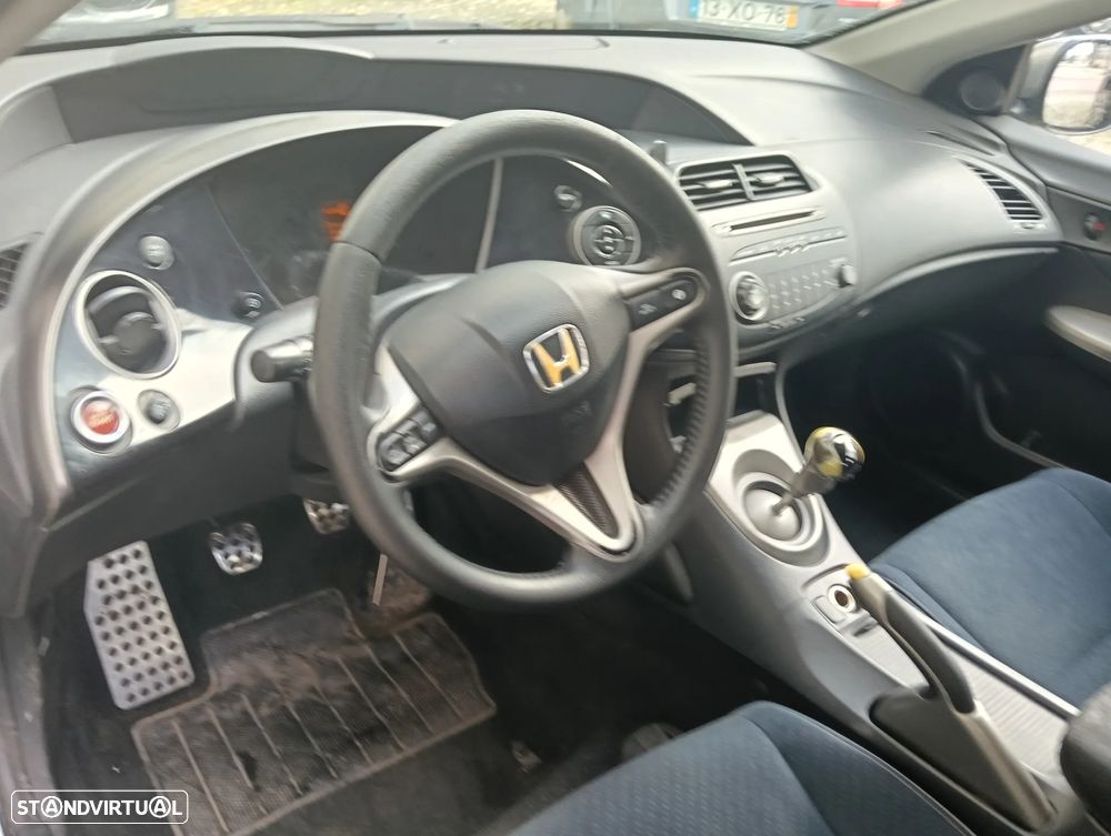 Honda Civic 1.4 Comfort - 9
