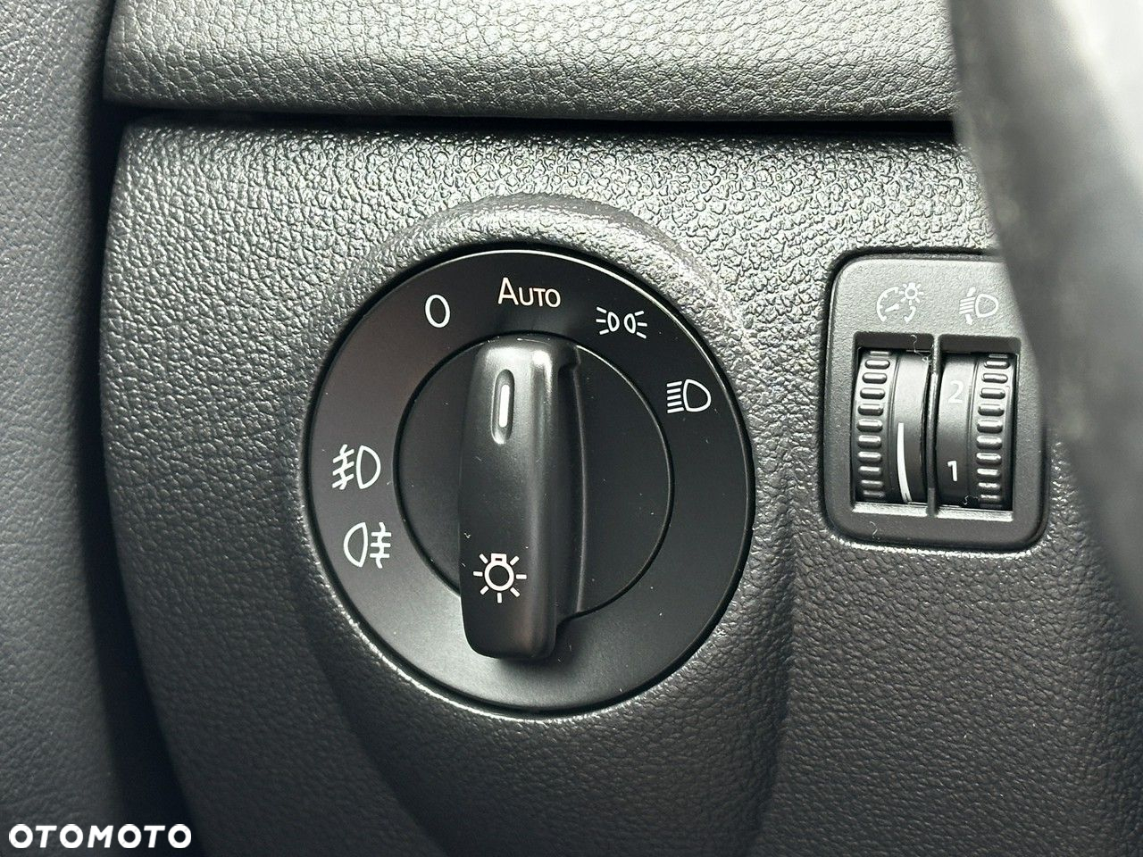 Volkswagen Golf Plus 2.0 TDI DPF Life - 22