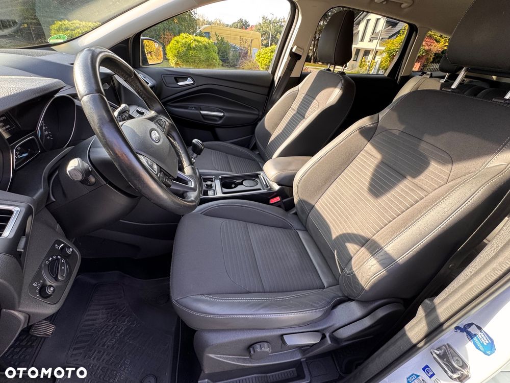 Ford Kuga 2.0 TDCi 4x4 Titanium - 12