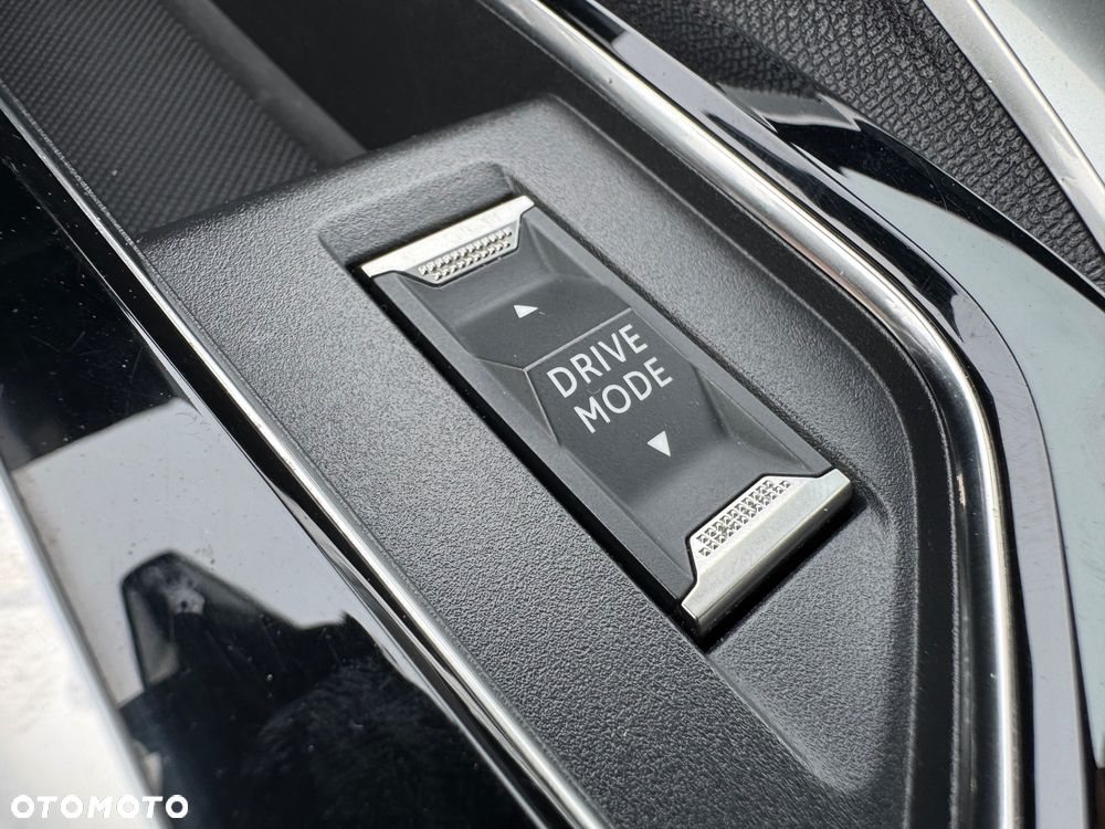 Peugeot 3008 225 e-EAT8 GT Pack - 33