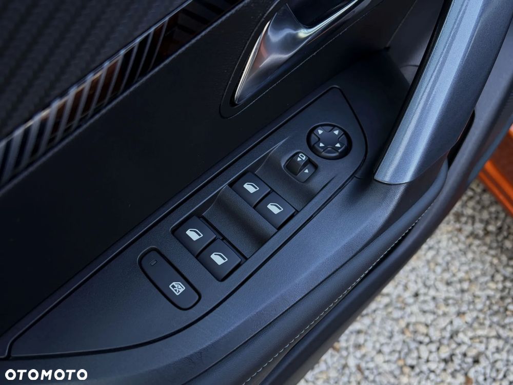 Peugeot 2008 1.5 BlueHDi Allure Pack S&S EAT8 - 33