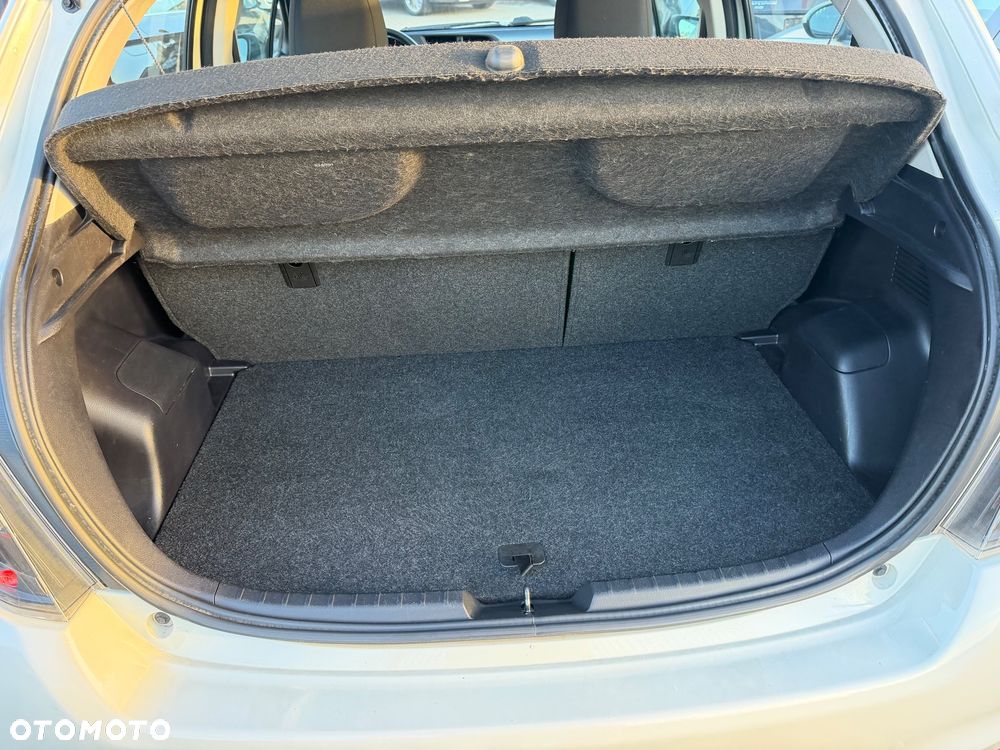 Toyota Yaris 1.5 VVT-i Life - 17