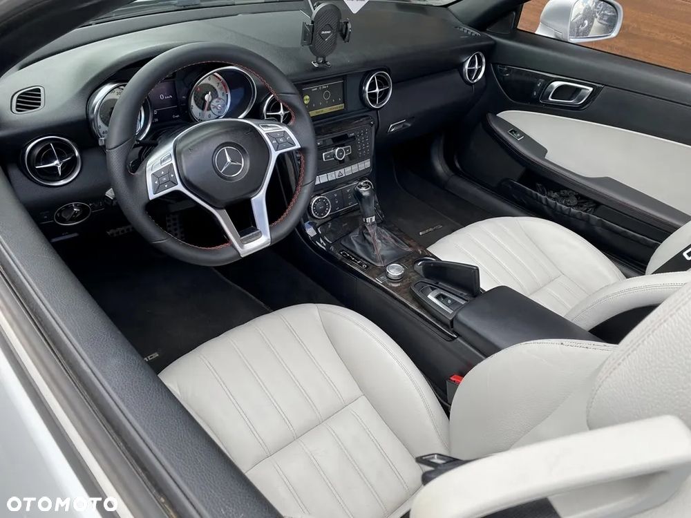 Mercedes-Benz SLK 200 (BlueEFFICIENCY) 7G-TRONIC - 20