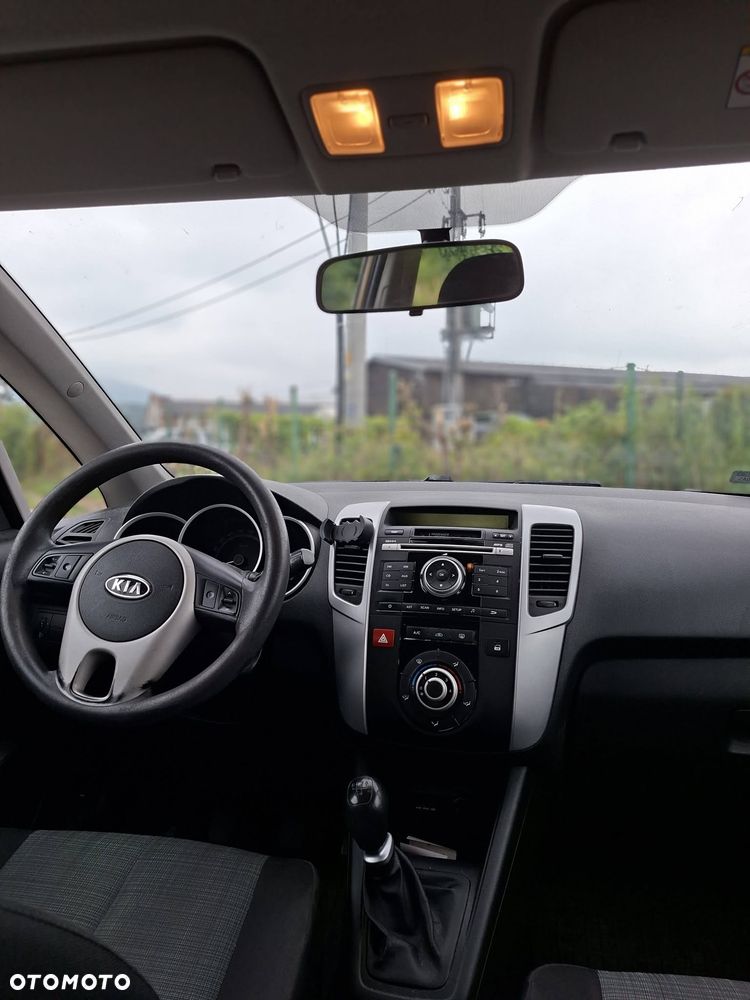 Kia Venga 1.4 L - 5