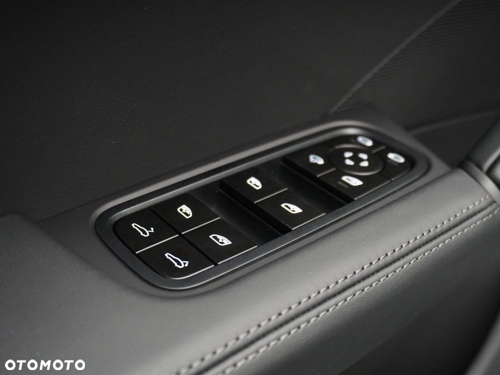 Porsche Cayenne Black Edition - 20