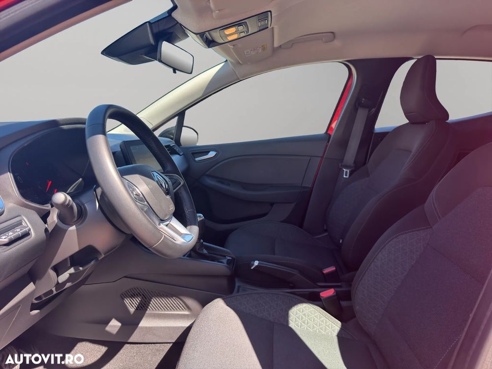 Renault Clio - 10