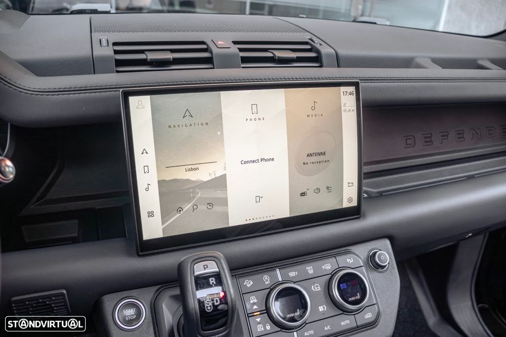 Land Rover Defender - 20